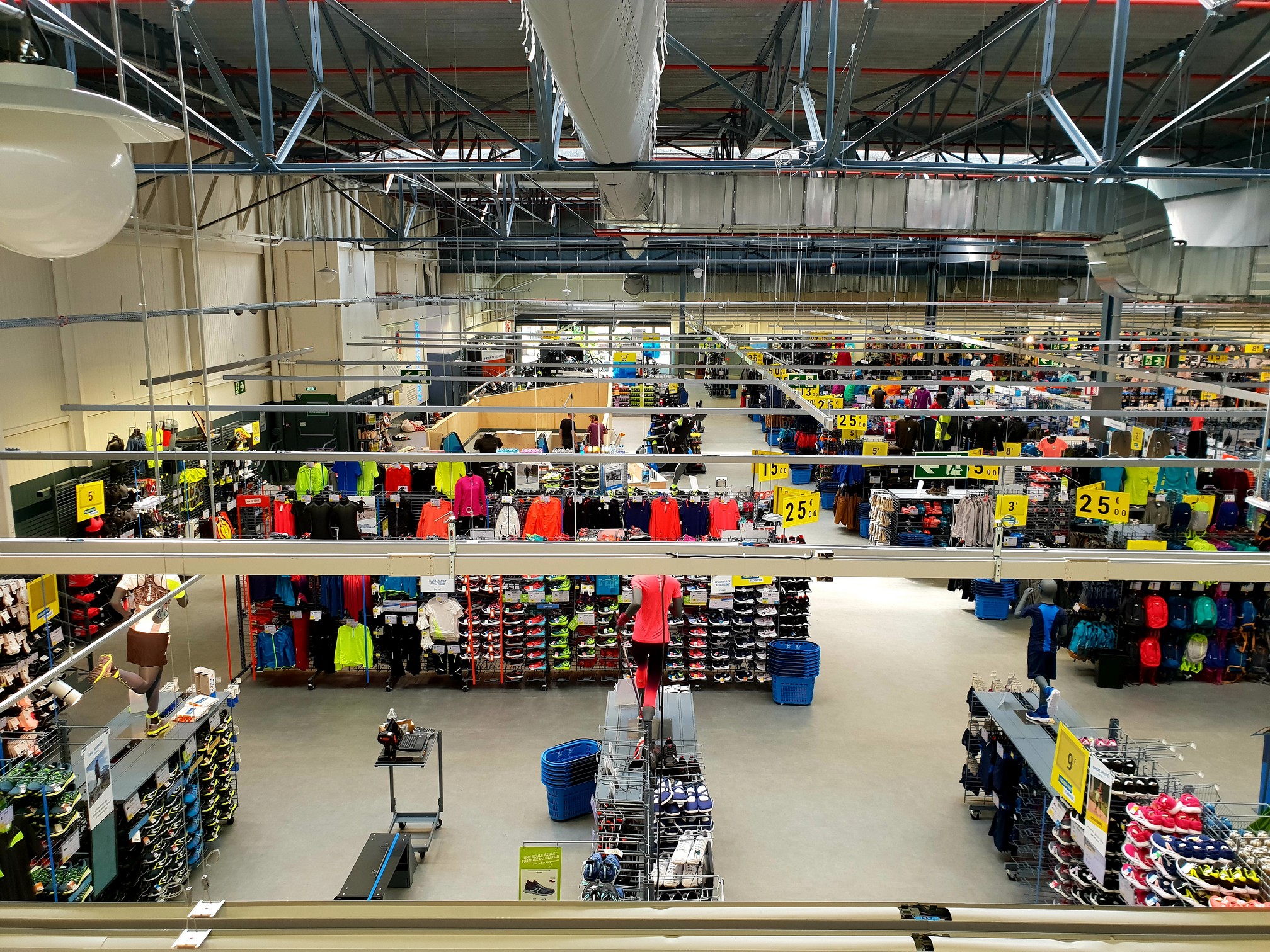  Decathlon offers not only online discounts, but also a membership club for customers who prefer to shop in person.