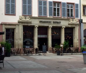 Steakhouse District restaurant Strasbourg viande cuisson braise 1