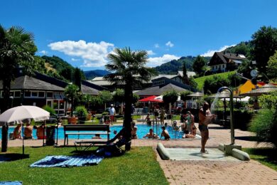 piscine Oppenau Allemagne plein air foret noire